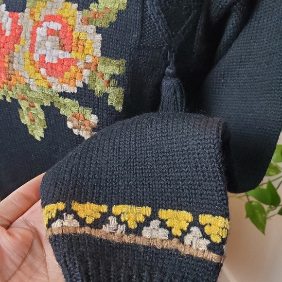 RARE | René Derhy Vintage 90s Embroidered Flower Wool Blend Sweater (Size M) - Picture 4 of 9